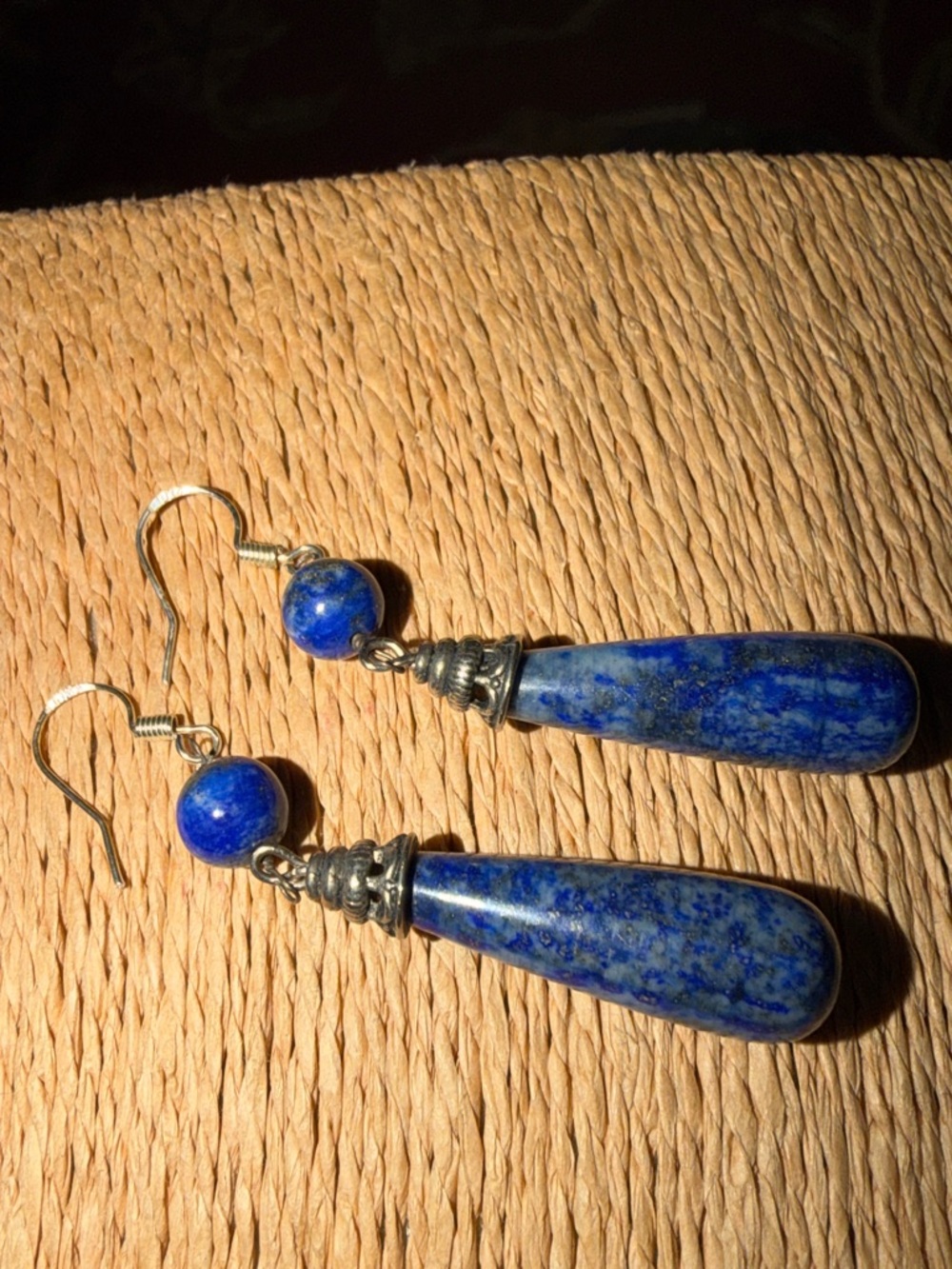 Lapis lazuli deep Blue Teardrop pierced sterling silver wires  flexible light - Picture 4 of 6